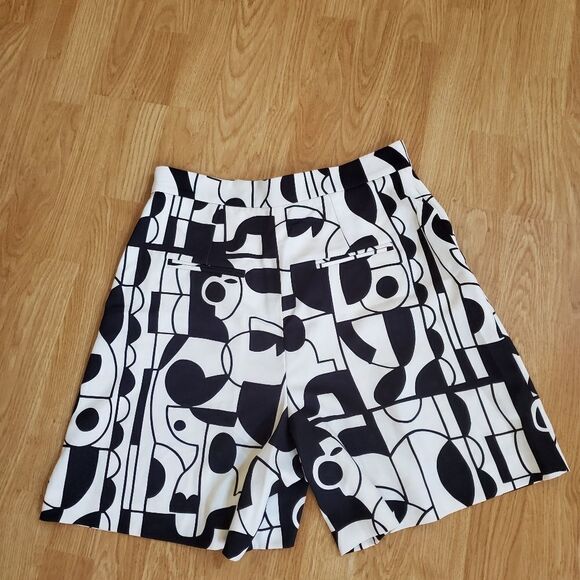 NEW! Marella Printed Trouser Shorts size 8 in Black/White - Picture 8 of 16